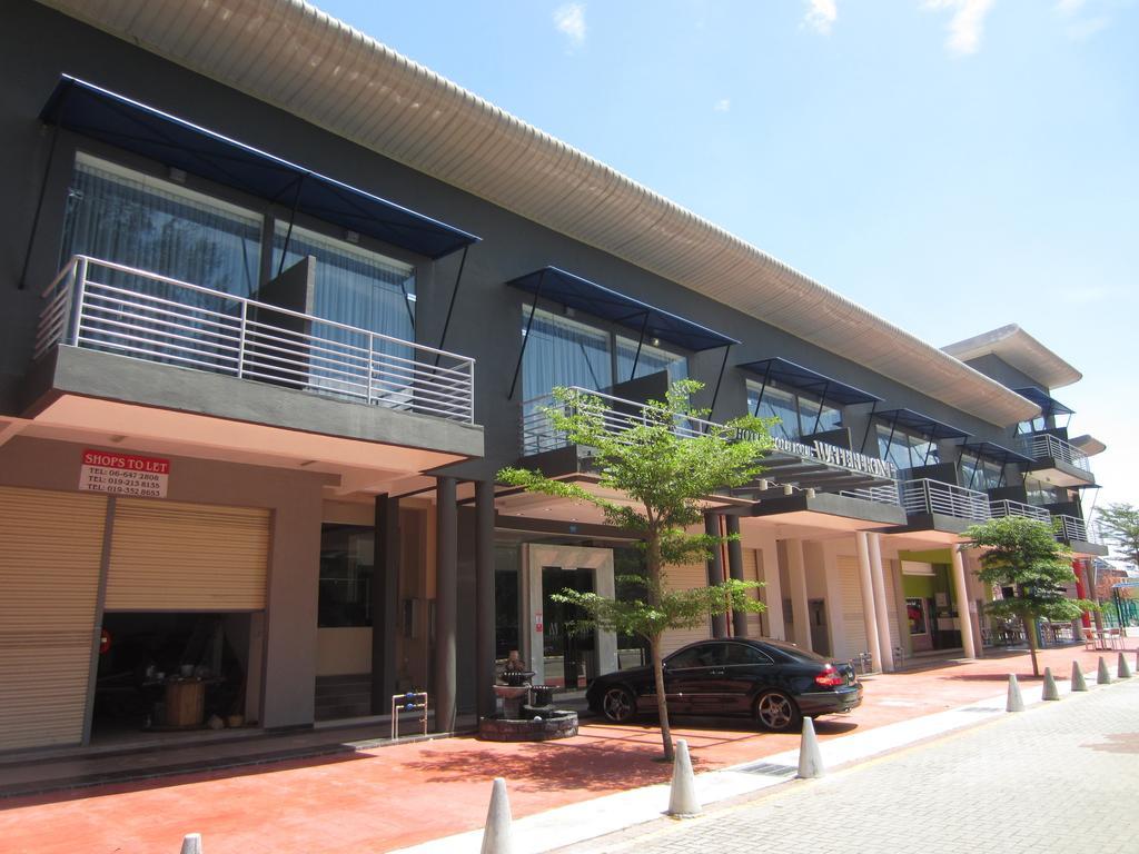 Waterfront Boutique Hotel Port Dickson Exterior photo